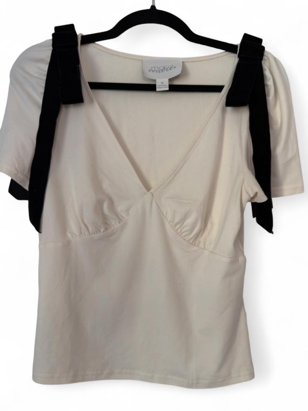 Mare Mare Bow Puff-Sleeve V-Neck Top in the color Ivory - M